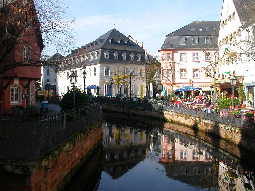 Single saarburg